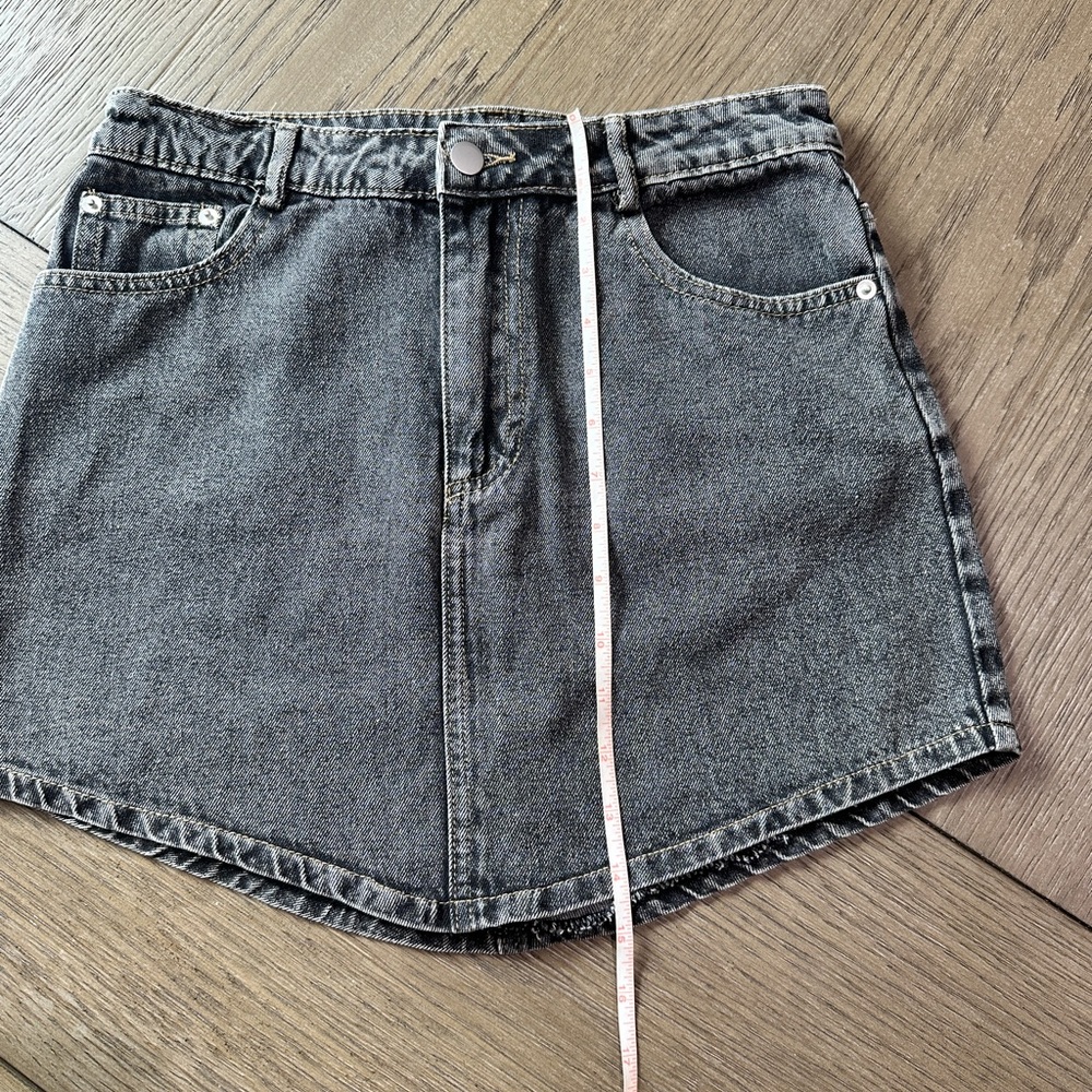 Le Lis Black Denim Mini Skirt Size Small - Picture 8 of 9